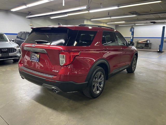 Certified 2021 Ford Explorer XLT w/ Equipment Group 202A image 5