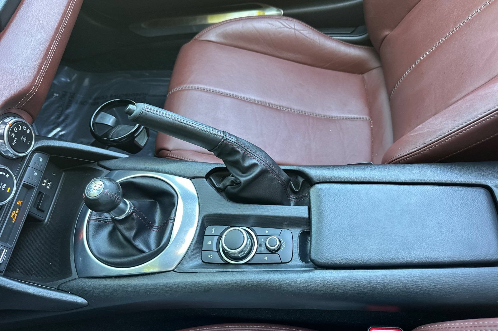 Used 2017 MAZDA MX-5 Miata RF Grand Touring RWD image 31