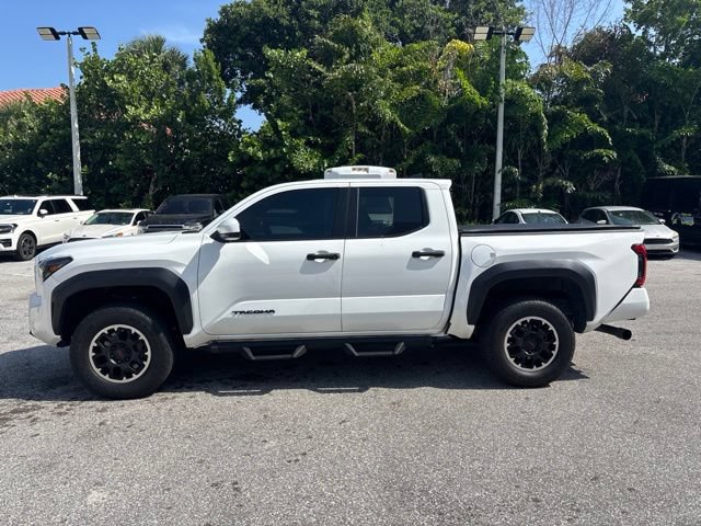 Used 2024 Toyota Tacoma TRD Off-Road AWD/4WD image 4
