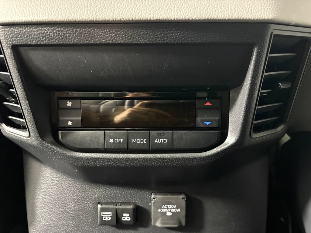 Used 2024 Toyota Sequoia Limited AWD/4WD image 31