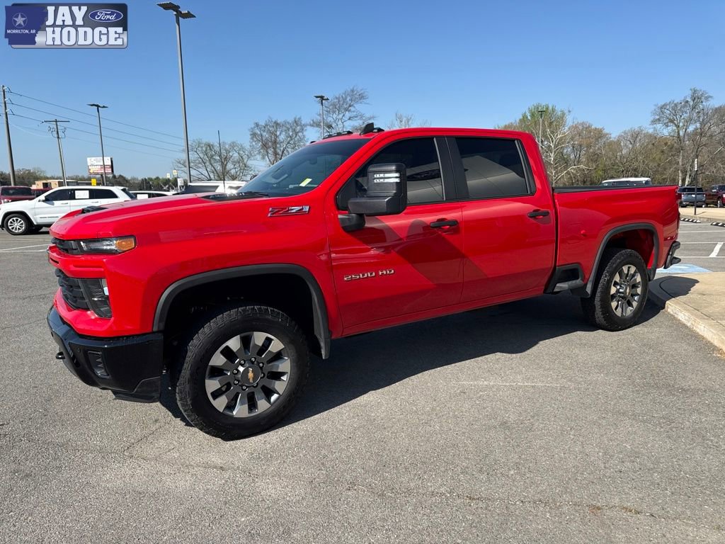 Used 2025 Chevrolet Silverado 2500 Custom w/ Custom Value Package image 2