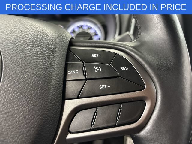 Used 2020 Jeep Cherokee Latitude w/ Cold Weather Group AWD/4WD image 17