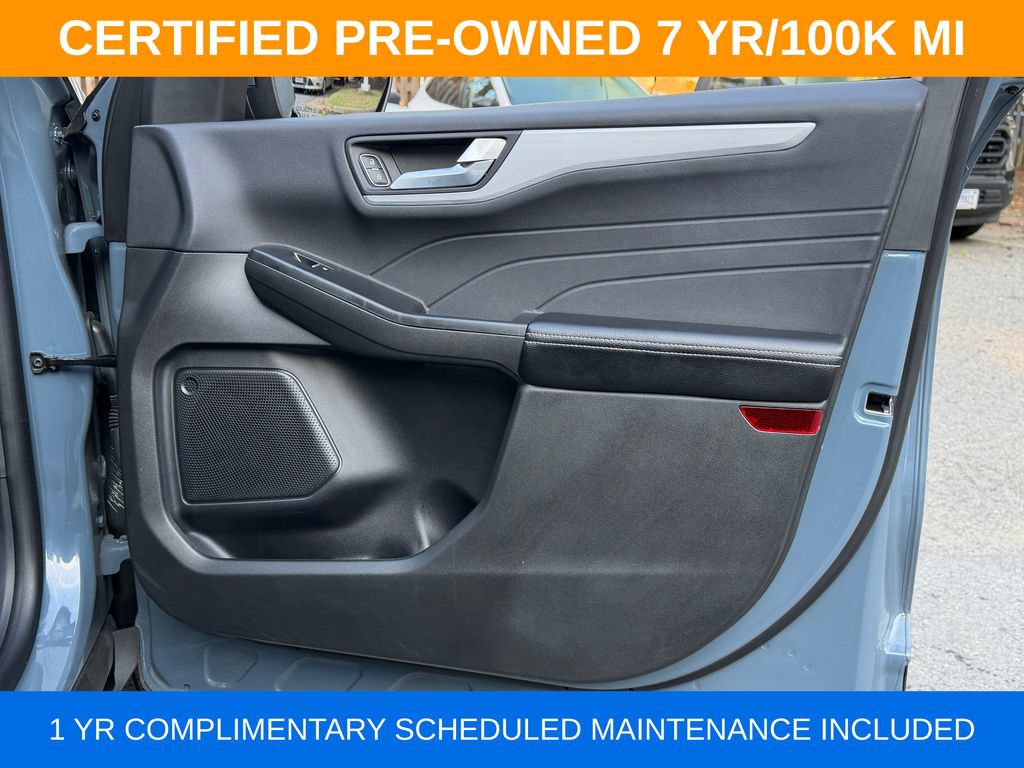 Certified 2025 Ford Escape Platinum AWD/4WD image 9