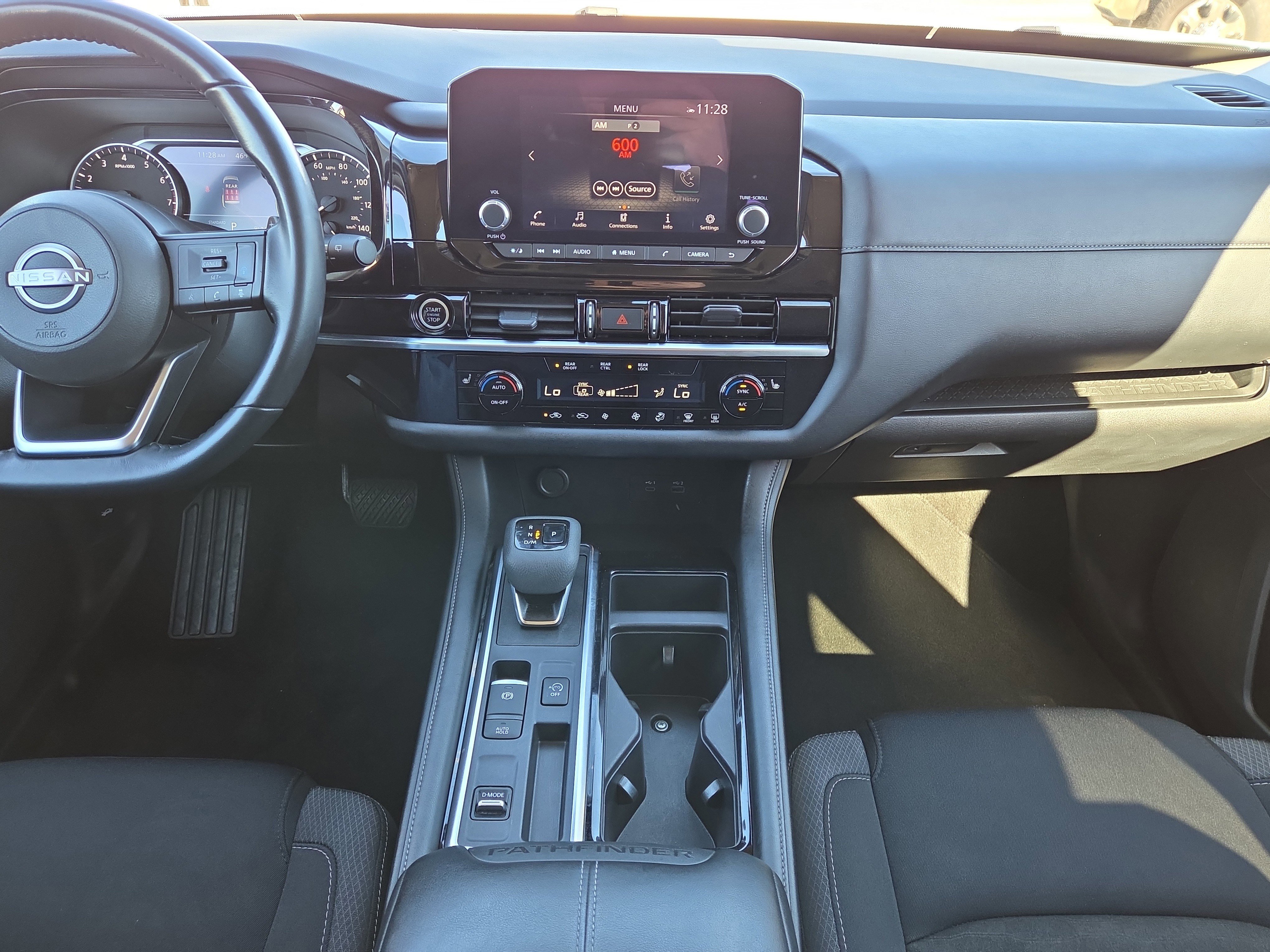 Used 2024 Nissan Pathfinder SV image 24