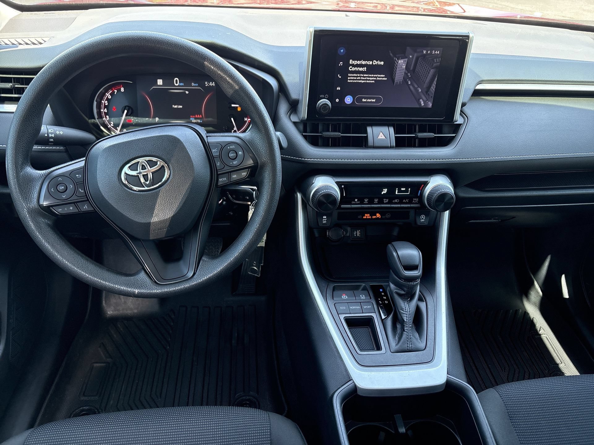 Used 2024 Toyota RAV4 LE FWD image 2