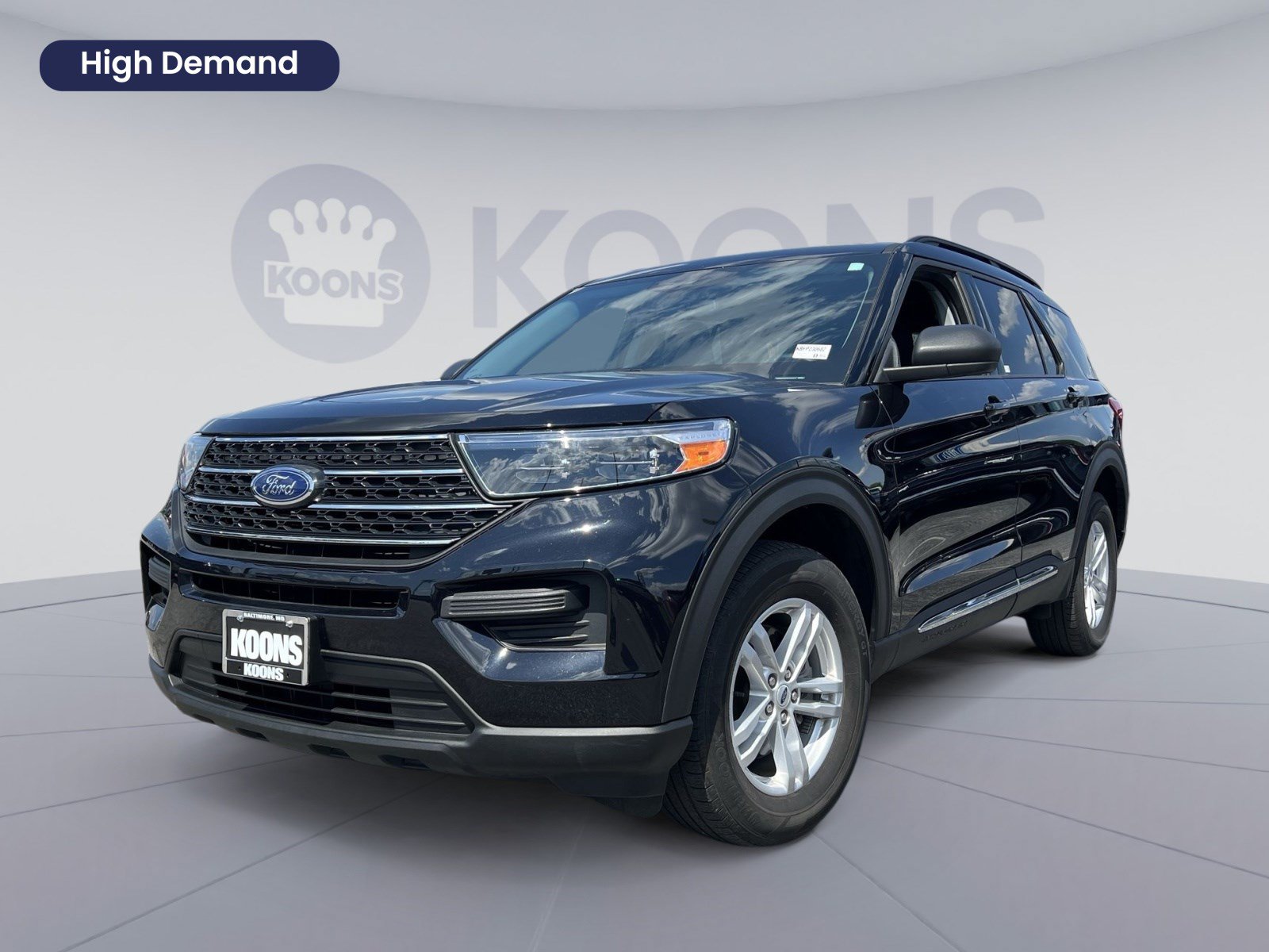 Certified 2023 Ford Explorer XLT AWD/4WD image 1