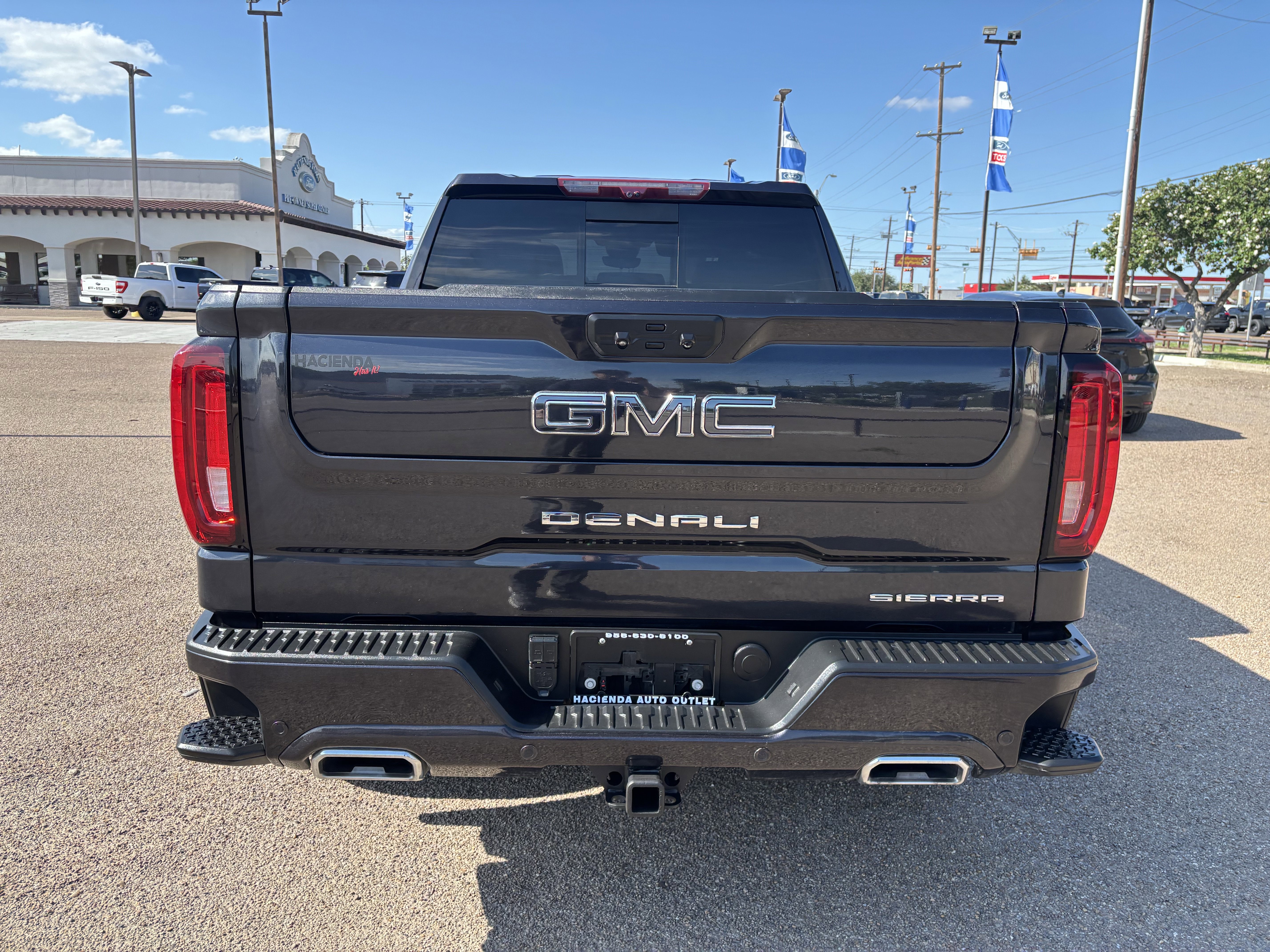 Used 2024 GMC Sierra 1500 Denali Ultimate AWD/4WD image 3