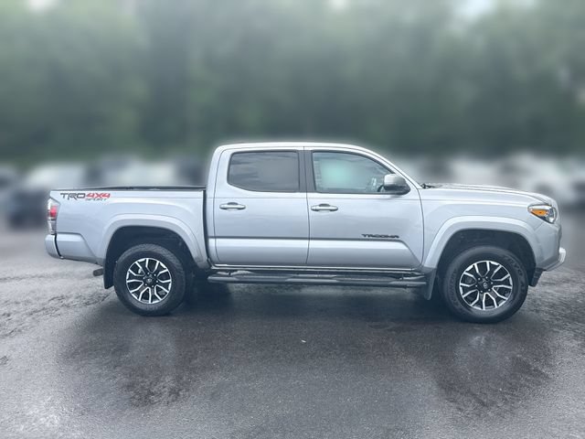Used 2020 Toyota Tacoma TRD Sport w/ Technology Package AWD/4WD image 9