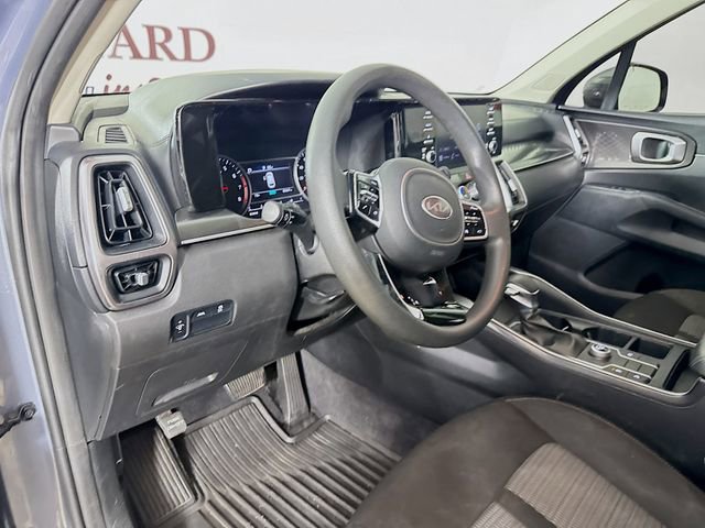Used 2021 Kia Sorento LX image 11