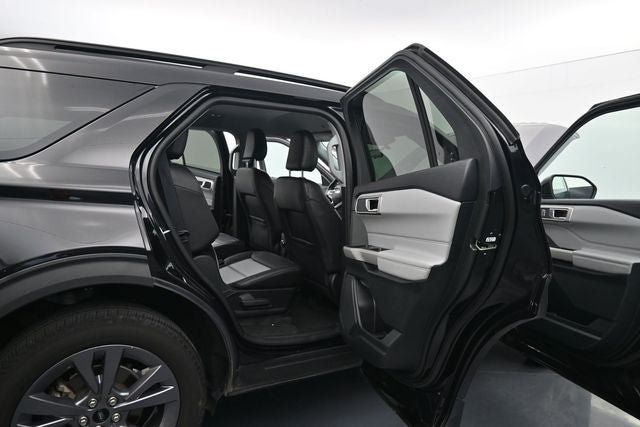Certified 2024 Ford Explorer XLT w/ Equipment Group 202A AWD/4WD image 20