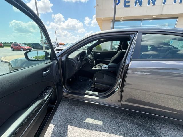 Used 2023 Dodge Charger SXT RWD image 9