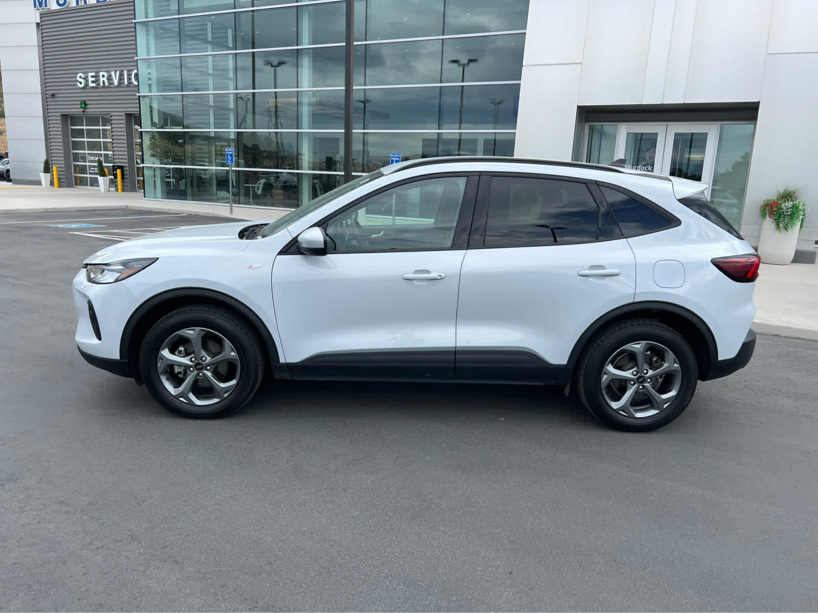 Certified 2025 Ford Escape ST-Line Select AWD/4WD image 12