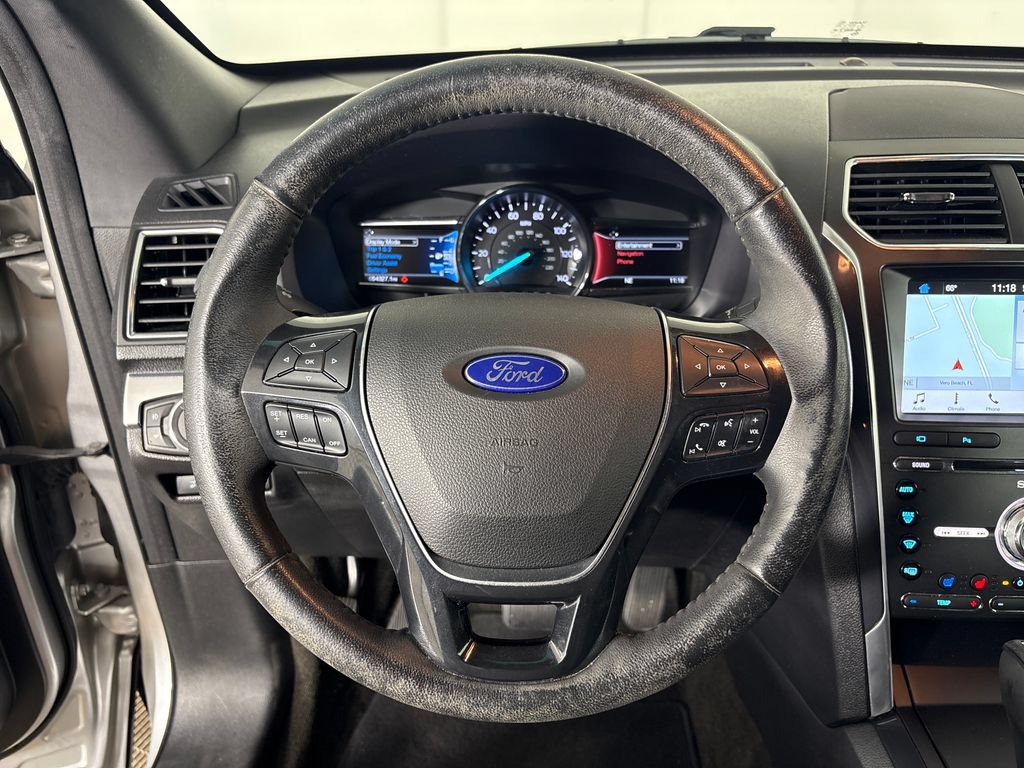 Certified 2017 Ford Explorer Limited AWD/4WD image 17