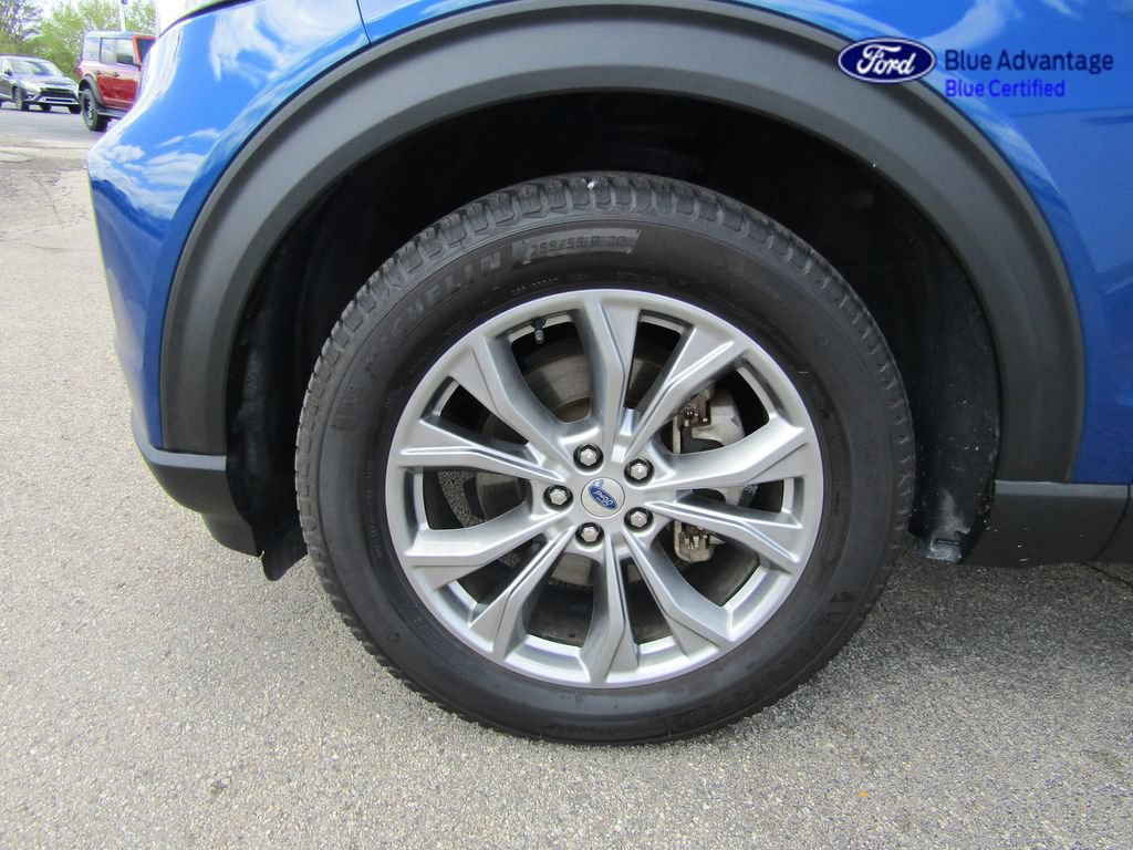 Certified 2022 Ford Explorer XLT w/ Equipment Group 202A AWD/4WD image 10