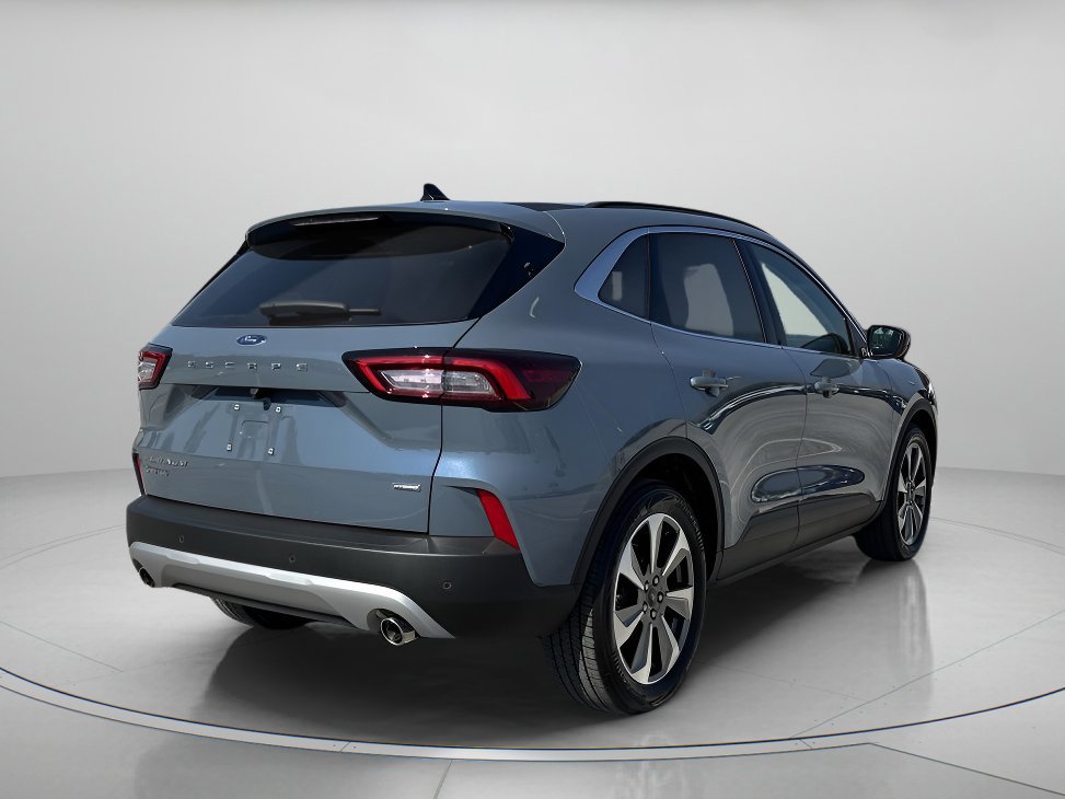 Certified 2025 Ford Escape Platinum image 8