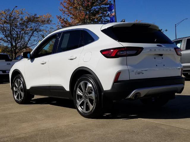 Certified 2025 Ford Escape Platinum w/ Premium Technology Package image 3