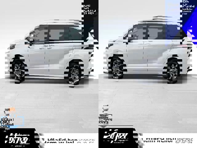 Used 2025 Toyota Sienna XLE image 2