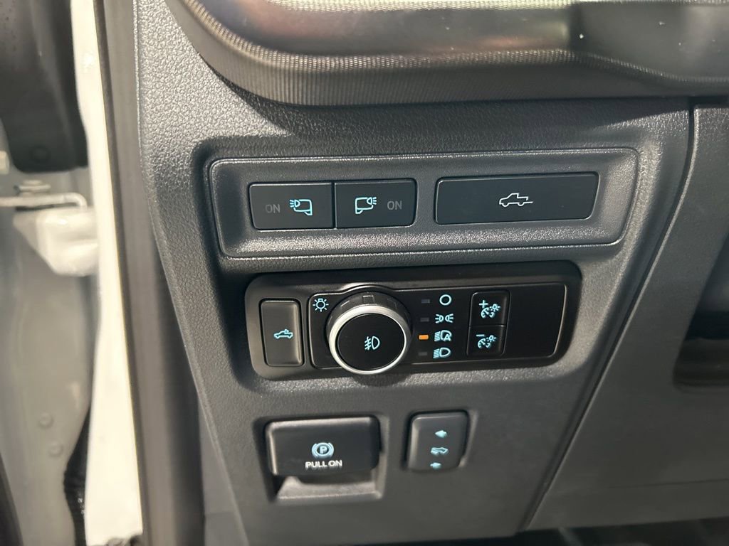 Certified 2023 Ford F150 Platinum w/ Equipment Group 701A High image 14