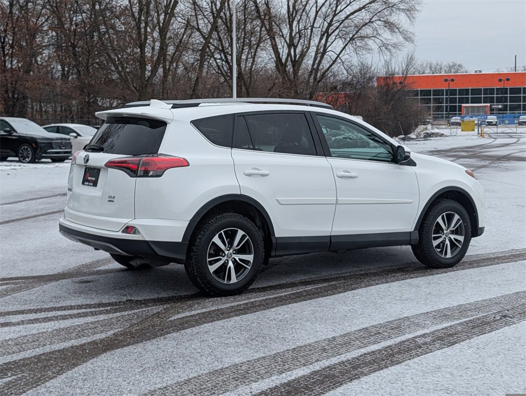 Used 2018 Toyota RAV4 XLE image 3