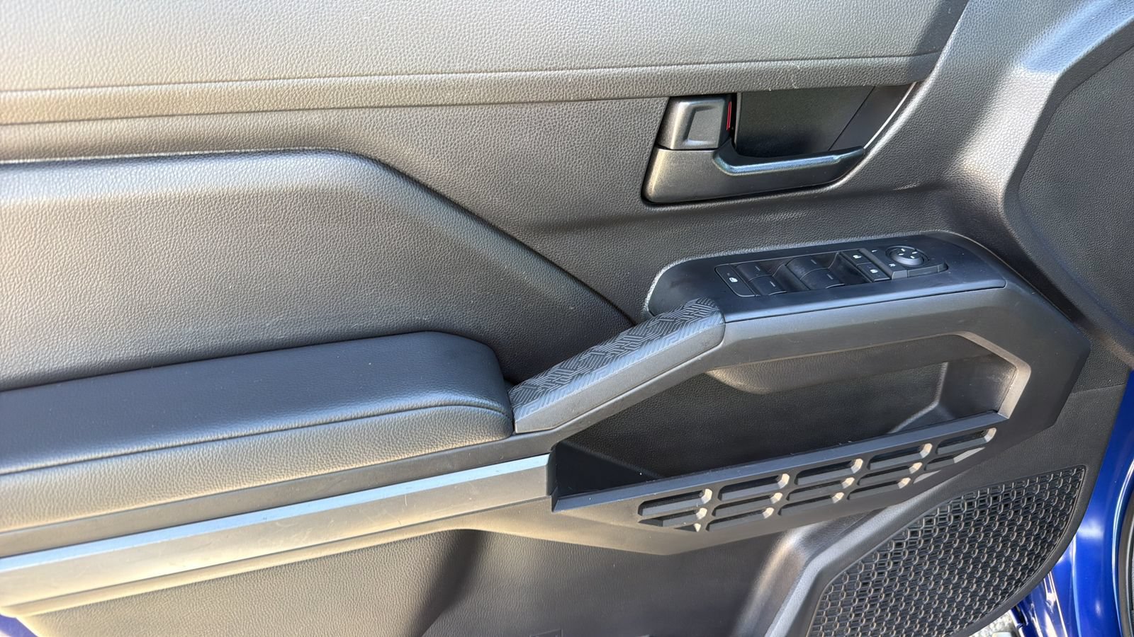 Used 2025 Toyota Tacoma SR5 RWD image 11