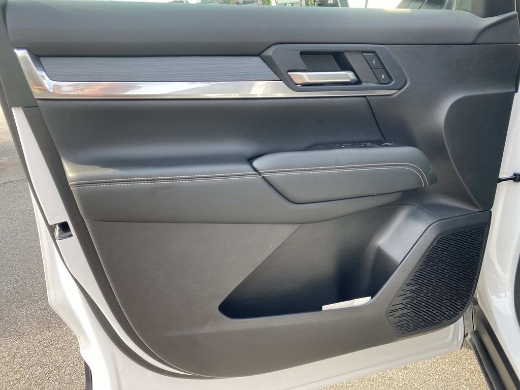 Used 2025 GMC Terrain Elevation AWD/4WD image 16