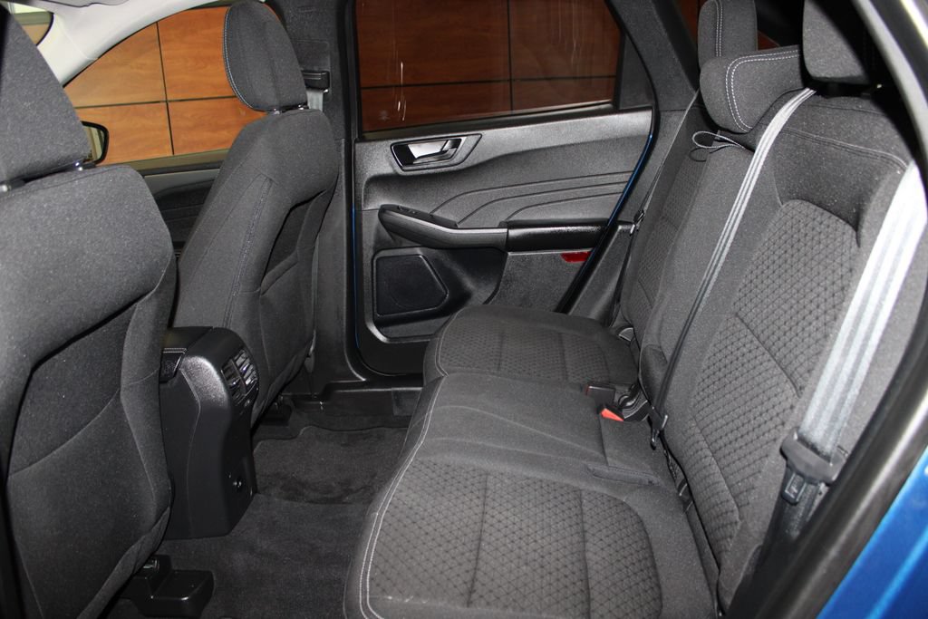 Certified 2023 Ford Escape Active AWD/4WD image 39