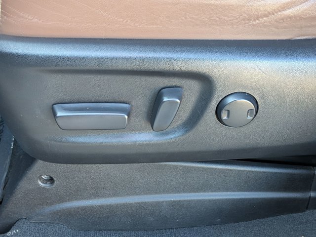 Used 2020 Toyota Sienna Limited Premium image 17