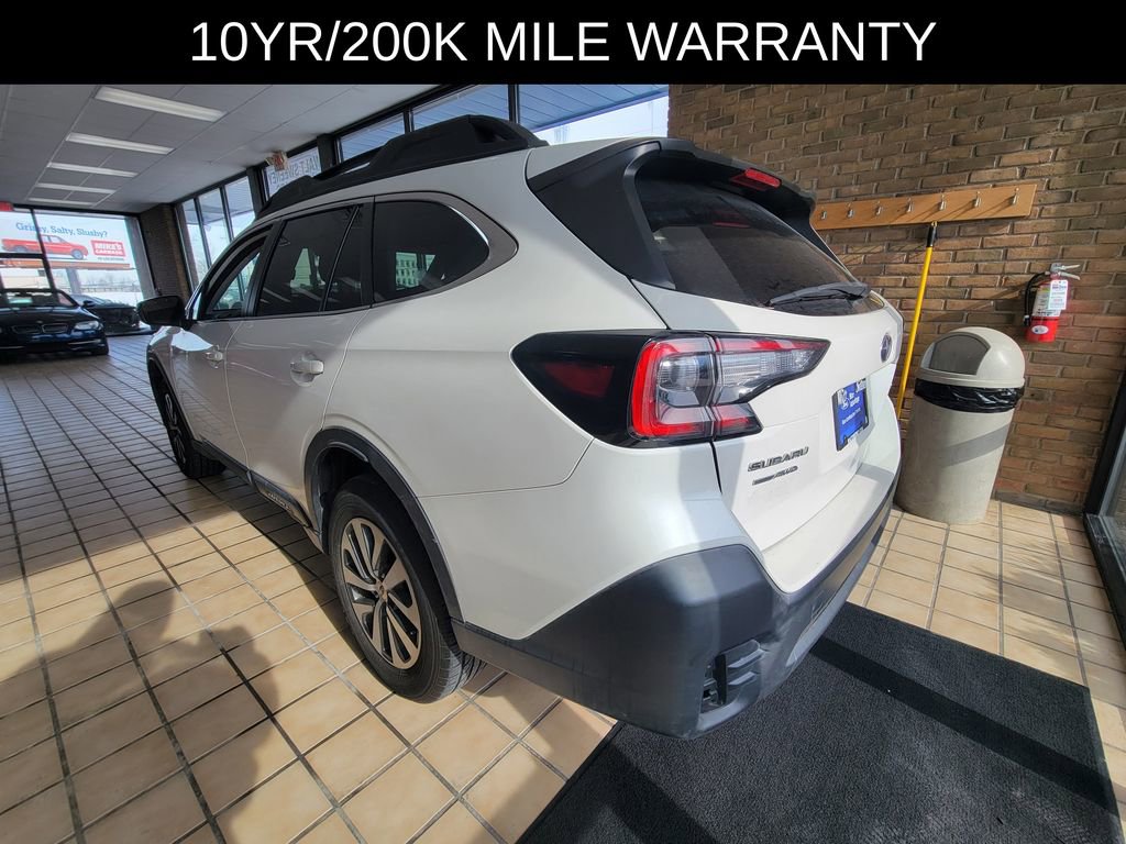 Used 2020 Subaru Outback Premium image 4