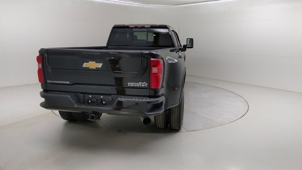 Used 2022 Chevrolet Silverado 3500 High Country image 16