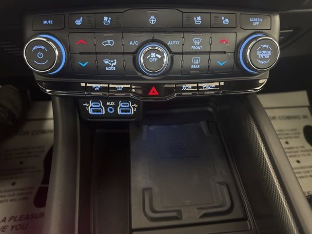 Used 2023 Dodge Durango R/T AWD/4WD image 17