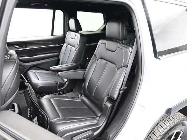 Used 2025 Jeep Grand Cherokee L Limited AWD/4WD image 26