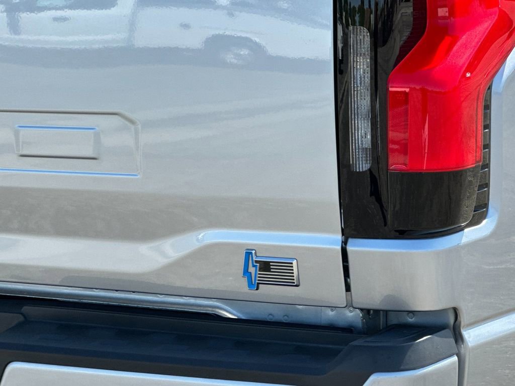 Certified 2025 Ford F150 Lightning XLT AWD/4WD image 25