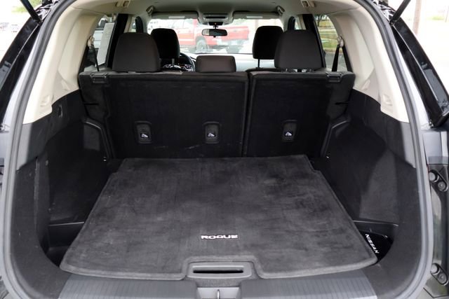 Used 2022 Nissan Rogue SV image 21