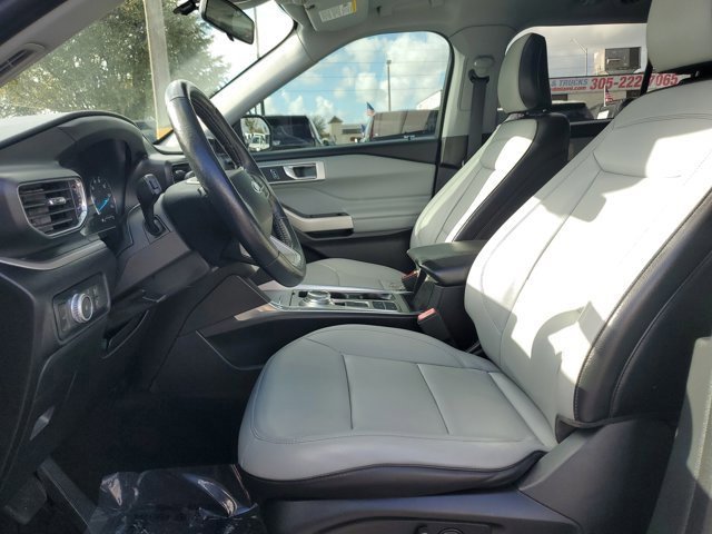 Certified 2021 Ford Explorer XLT w/ Equipment Group 202A image 15