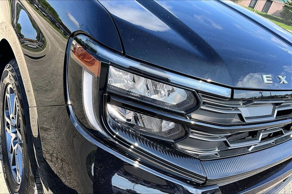 Certified 2025 Ford Expedition Active AWD/4WD image 30
