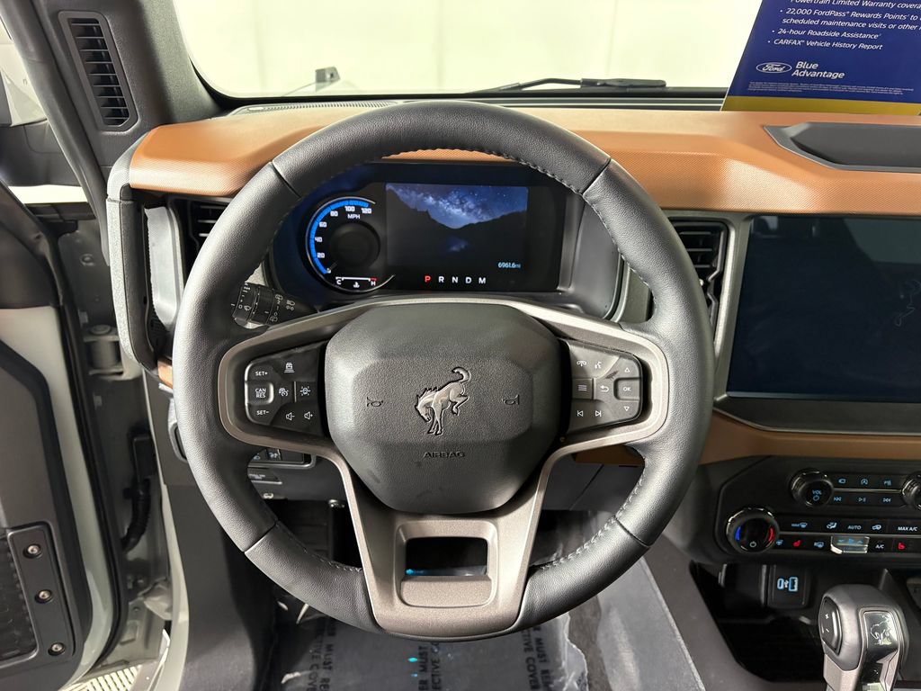 Certified 2024 Ford Bronco Outer Banks AWD/4WD image 14