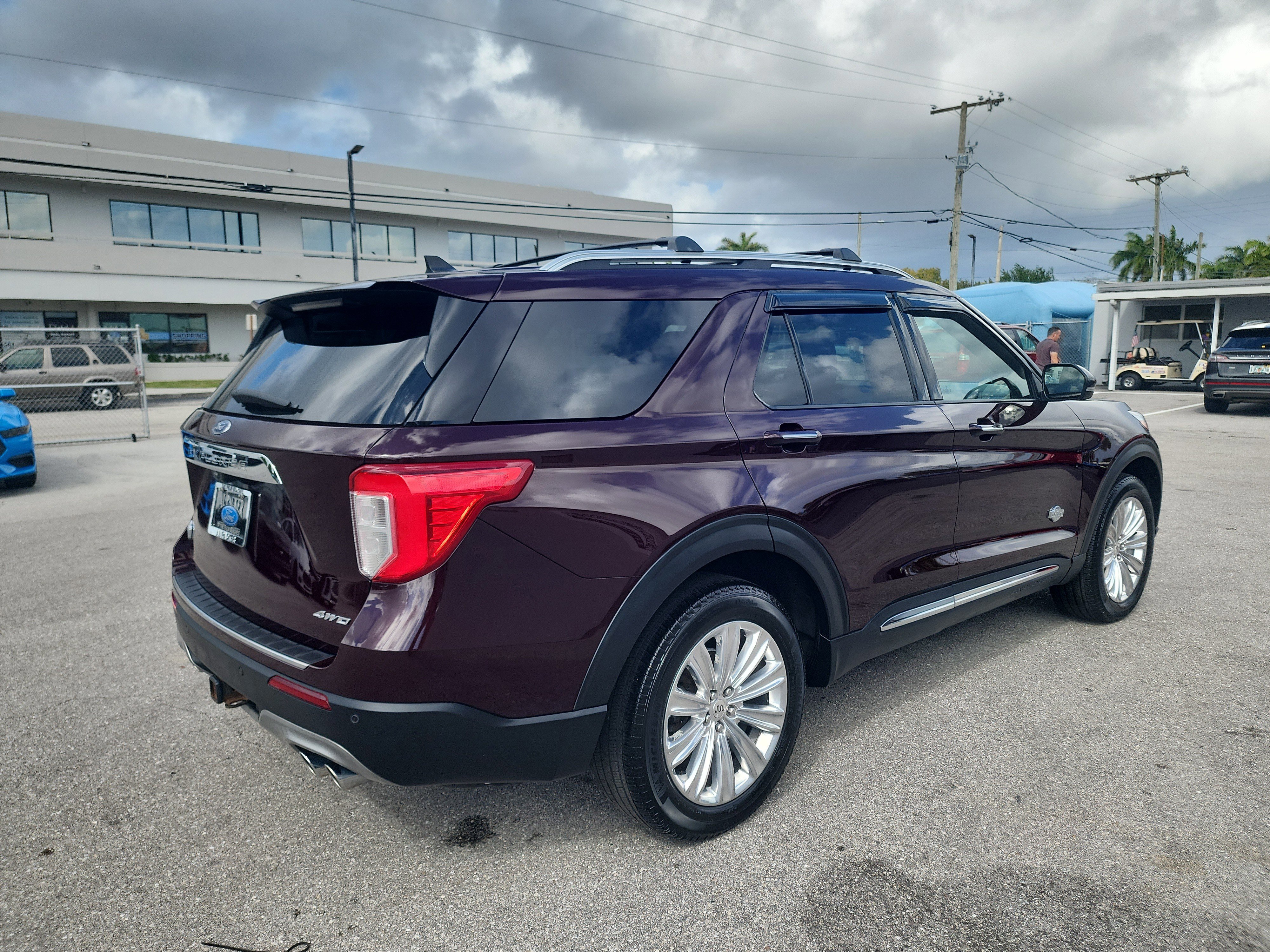 Certified 2023 Ford Explorer King Ranch w/ Class IV Trailer Tow Package image 5