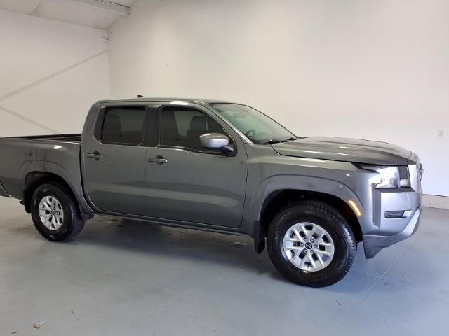 Used 2024 Nissan Frontier SV w/ Technology Package AWD/4WD image 2