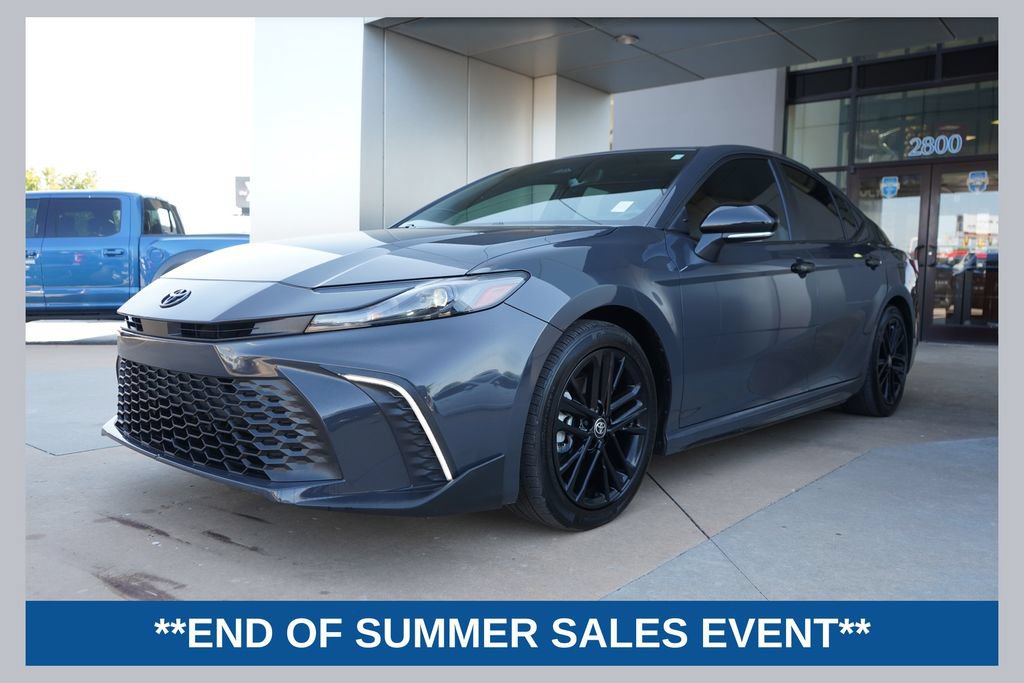 Used 2025 Toyota Camry SE w/ Convenience Package FWD image 1