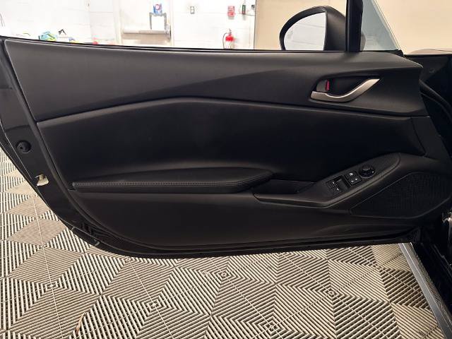 Used 2023 MAZDA MX-5 Miata Sport RWD image 12