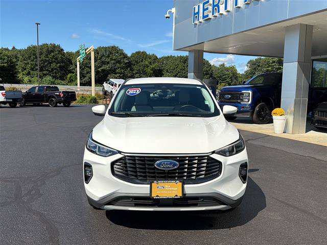 Certified 2023 Ford Escape Platinum w/ Premium Technology Package AWD/4WD image 2