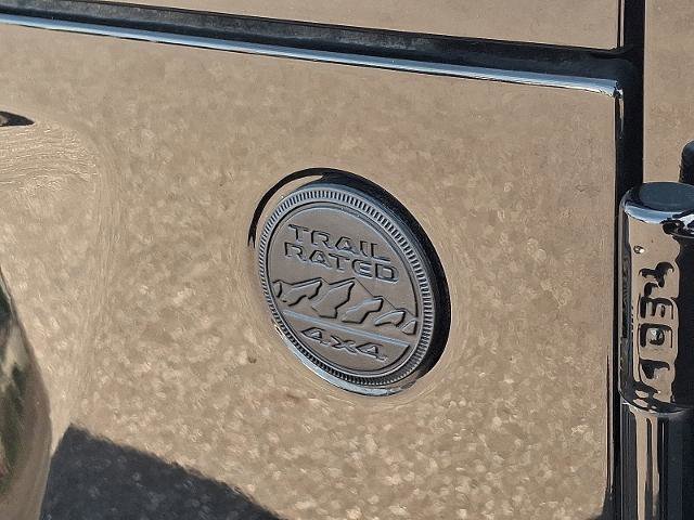 Used 2019 Jeep Wrangler Unlimited Sahara image 28