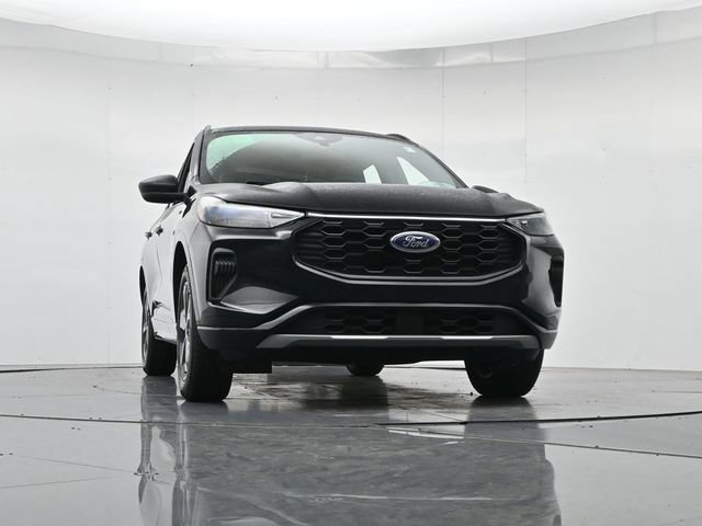 Certified 2024 Ford Escape ST-Line w/ Tech Pack #1 AWD/4WD image 38
