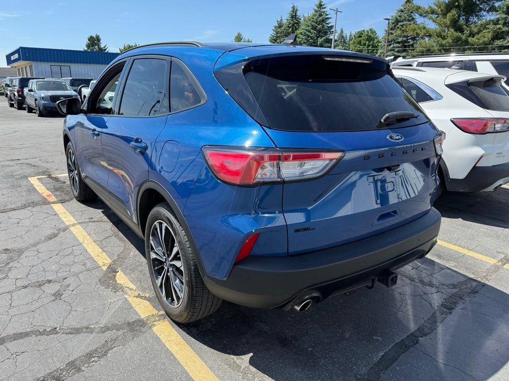 Certified 2022 Ford Escape SEL w/ SEL Stealth AWD Package image 7