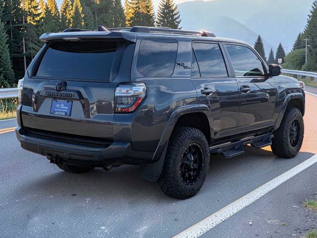 Used 2023 Toyota 4Runner TRD Off-Road Premium w/ Moonroof Package AWD/4WD image 6