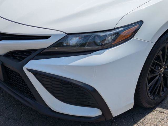 Used 2021 Toyota Camry SE AWD/4WD image 9