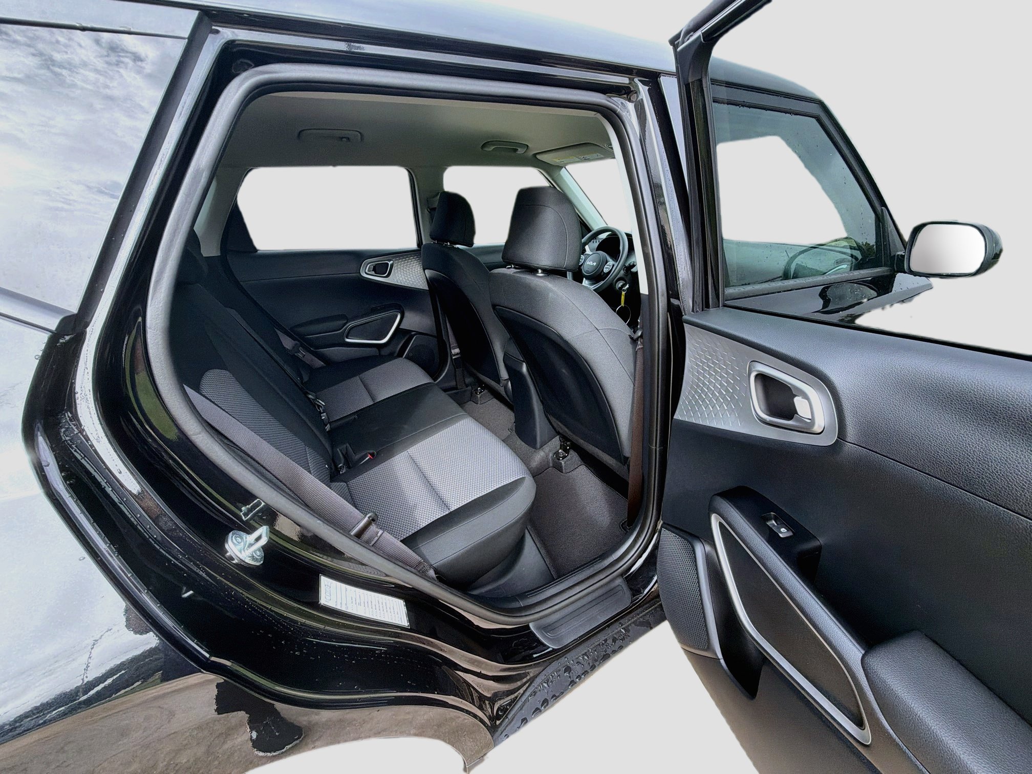 Used 2025 Kia Soul LX w/ LX Technology Package FWD image 24