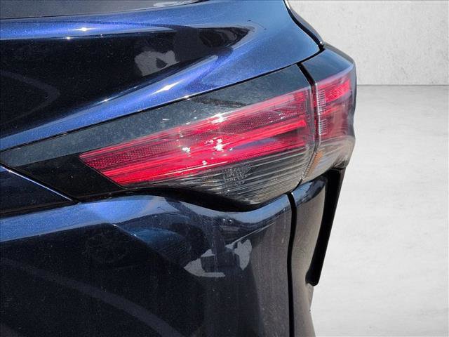 Used 2022 Toyota Sienna XLE image 9