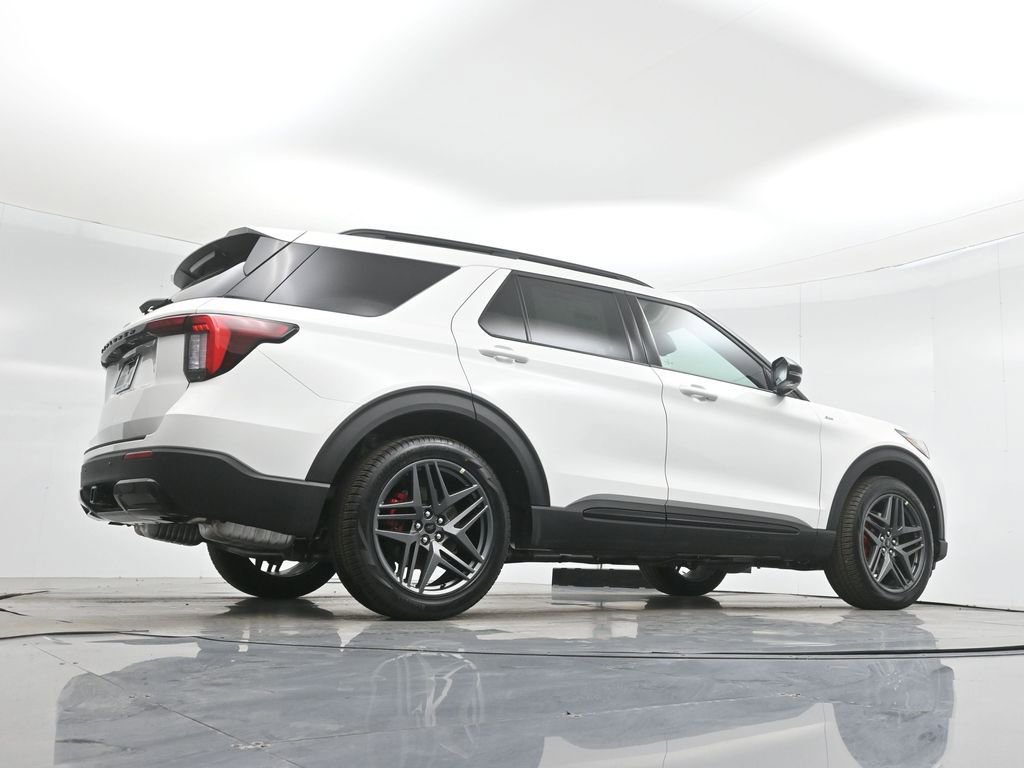 Certified 2025 Ford Explorer ST-Line w/ Premium Package image 51