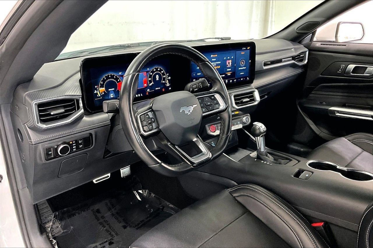 Certified 2025 Ford Mustang Premium image 14